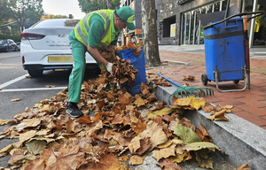 욕설과 폭행 견디는 환경미화원, 오늘도 자신을 버린다 [미공개수첩]