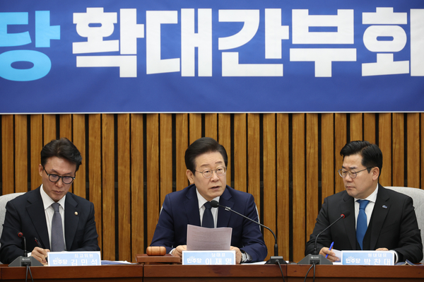 더불어민주당 이재명 대표가 22일 국회에서 열린 제1차 확대간부회의에서 발언을 하고 있다. 2024.11.22 /연합뉴스