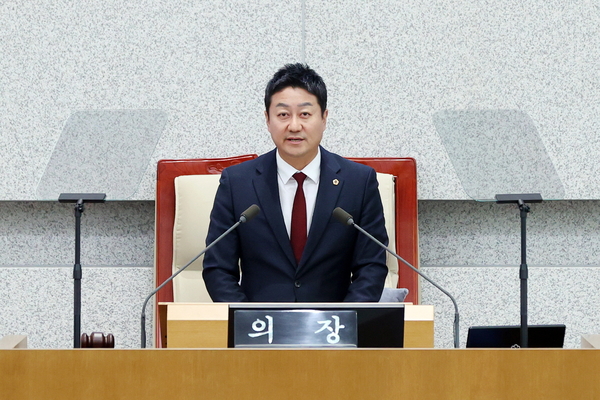 김진경 경기도의회 의장이 제379회 정례회 본회의에서 발언하고 있다. 2024.11.28 /경기도의회 제공