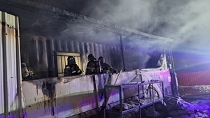 안성시 공장 컨테이너 화재…1명 사망