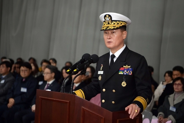 29일 제32대 해군 제2함대사령관 허성재 해군소장이 2함대 장병 및 군무원에게 취임사를 하고 있다. 2024.11.29 /2함대 제공