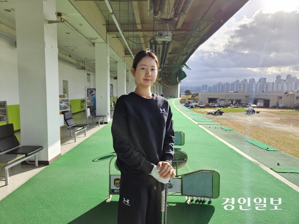 왼손잡이 프로골퍼 박정은씨는 “아쉬움을 딛고 더 노력해 멋진 왼손잡이 골퍼로 성장하겠다”고 말했다. 2024.12.2 /변민철기자 bmc0502@kyeongin.com