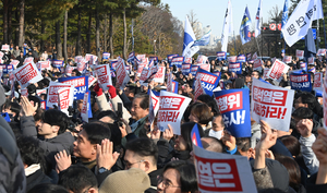 계엄령 쇼크에 지자체 혼선… “지방자치시대 새로운 매뉴얼을”
