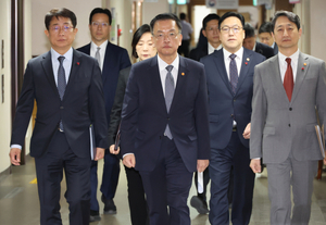 정부, 24시간 경제금융상황점검 TF 가동