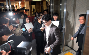 원내대표 놓고 친한·친윤 갈등… 정국안정TF ‘하야’ 빨라야 2월 [격랑 속 ‘탄핵 정국’]