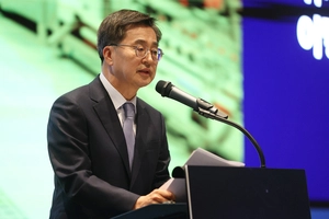 김동연 경기도지사, “정치적 불확실성 해소와 경제 살리기에 앞장설 것”