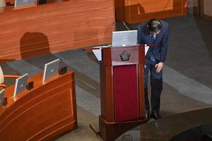 한덕수 “계엄전 국무회의, 정상 절차 못 밟아” 국회 질의에 답변 [격랑 속 ‘탄핵 정국’]