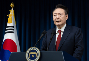 [속보] 대통령실 “대통령, 하야는 없다… 탄핵으로 심판”