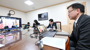 최상목 부총리 “한국 정부 경제정책 원활” [격랑 속 ‘탄핵 정국’]