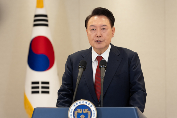 윤석열 대통령이 12일 용산 대통령실에서 대국민 담화를 하고 있다. 2024.12.12 /대통령실 제공