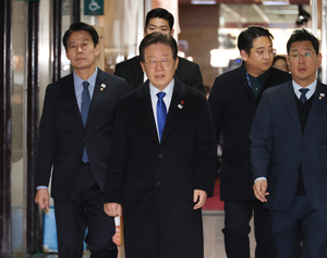 우선은 ‘탄핵 가결’에 집중… 민주당, 한덕수 탄핵 논의는 “아직 검토 안해”