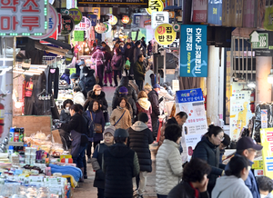 인천 소상공인 90%, 계엄으로 매출 부진