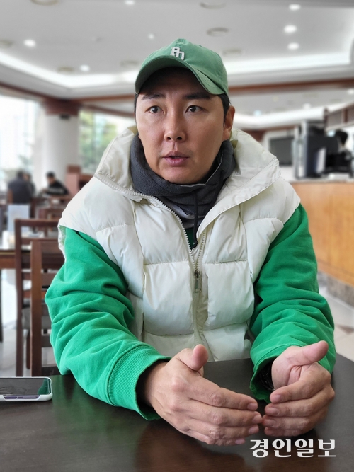 올해 6월 수원나혜석거리 발전 상인회장으로 취임한 이기범 회장은 “경기침체 여파로 어려움을 겪는 상인들을 위한 참된 일꾼이 되겠다”고 말했다. 2024.12.18 /이상훈기자 sh2018@kyeongin.com