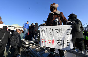 [B사이드] 시민에게 경의를