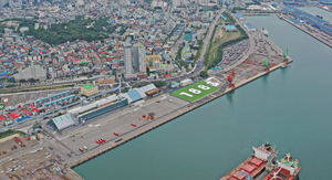 고법 확정·내항 재개발 물꼬… 해묵은 현안 여전