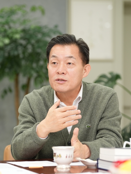 이재준 수원특례시장은 “2025년은 시민들이 실제로 체감할 수 있는 ‘수원 대전환’을 본격 시작하는 한 해가 될 것”이라고 강조했다. /수원시특례시 제공