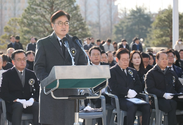우원식 국회의장이 3일 오전 서울 여의도 국회에서 열린 김수한 전 국회의장 국회장 영결식에 참석해 영결사를 하고 있다. 2025.1.3 /연합뉴스