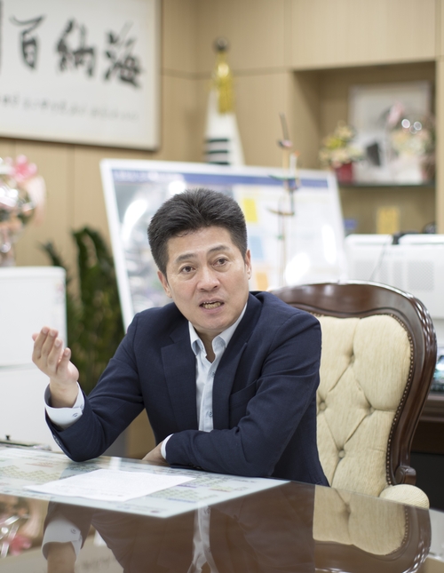 김정헌 중구청장은 올해 중점 구정 방향으로 ‘성공적인 행정 체제 개편’과 ‘민생안정’ 등을 제시했다. /중구 제공