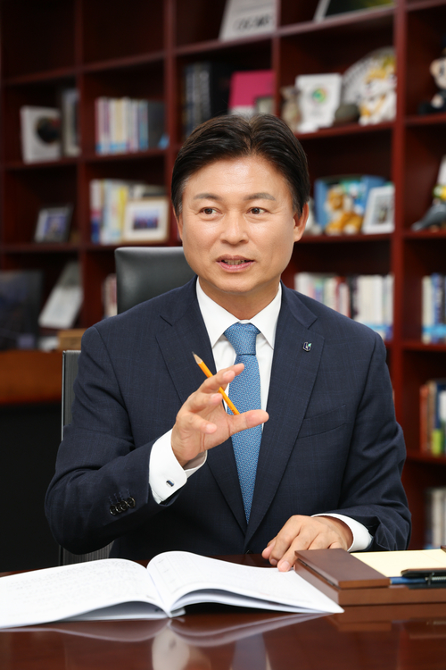 조용익 부천시장은 “올해 다양한 분야에서 변화를 이끌어 갈 것”이라며 “삶의 질을 높이고 지속 가능한 자족도시로 나아가는 비전을 실현하겠다”고 말했다. /부천시 제공