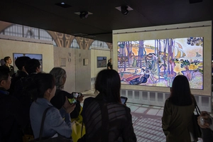 삼성전자, CES 2025서 아트 TV 리더십 선보여 눈길