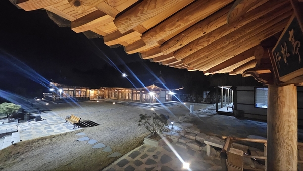 전남 해남 땅끝 마을의 인송문학촌 토문재가 오는 31일까지 2025년 입주작가를 모집한다. 사진은 토문재 전경. 2025.1.14 /토문재 제공