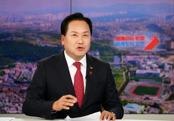 이권재 오산시장은 “2년여간 추진해 온 사업들이 착공을 앞두고 있다”며 “2025년 을사년은 ‘첫 삽을 뜨는 한 해’로 보내보려고 한다”고 말했다. /오산시 제공