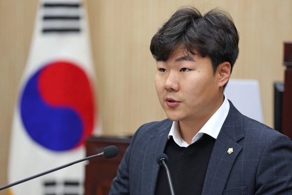 안성시의회 최승혁(민주당·가선거구) 의원이 불필요한 공모사업에 따른 예산 낭비를 방지하기 위한 관련 조례를 제정하겠다고 밝혔다. 2025.01.15/안성시의회 제공