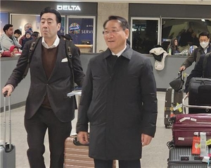 미국 트럼프 취임식 간 유정복 인천시장… 주지사협 차기 의장과 ‘협력 논의’