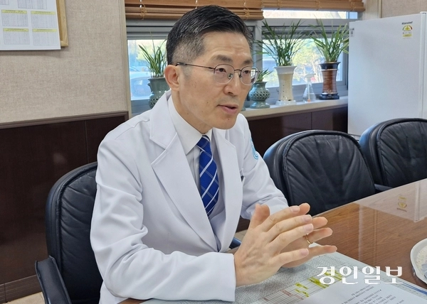 이필수 경기도의료원장은 “지역책임 의료기관으로서 컨트롤타워가 돼 지역 내 의료 불편과 어려움을 최소화해야 한다”고 말했다. 2025.1.21 /고건기자 gogosing@kyeongin.com