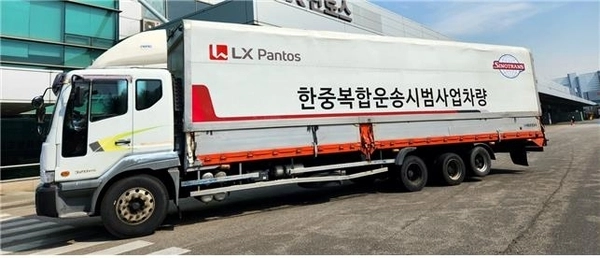 한중 복합운송 시범사업 차량. /국토교통부 제공