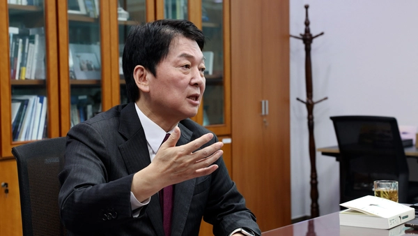 안철수(성남 분당갑) 국민의힘 의원이 22일 국회에서 경인일보와 인터뷰를 하고 있다. 2025.1.22 /박소연PD parksy@kyeongin.com