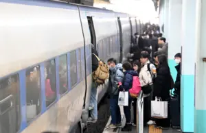 주먹다짐에 칼부림까지… 달콤한 설연휴, 살벌한 정치 얘기