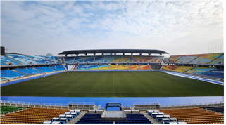 프로축구 수원 삼성의 홈 구장이 수원월드컵경기장이 올 시즌을 앞두고 새롭게 단장했다. /경기도수원월드컵경기장관리재단 제공