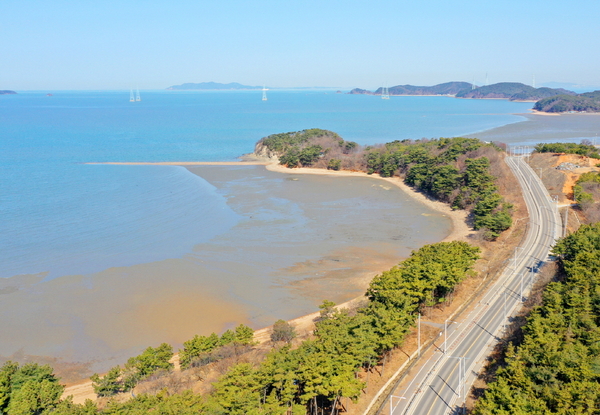 안산시는 23일 대부동 녹지지역의 난개발 방지 및 체계적 개발을 위해 ‘안산시(대부동) 성장관리계획구역 지정 및 성장관리계획’을 수립·고시했다. 사진은 대부동 전경. /안산시 제공