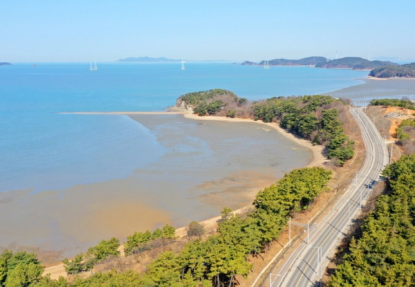 안산시는 23일 대부동 녹지지역의 난개발 방지 및 체계적 개발을 위해 ‘안산시(대부동) 성장관리계획구역 지정 및 성장관리계획’을 수립·고시했다. 사진은 대부동 전경. /안산시 제공