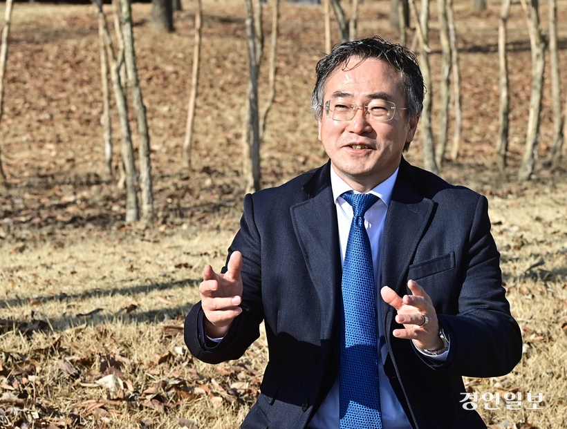 ‘글로벌 도시를 그리는 그림자’ 에드워드 양 인천시 도시정비분야 총괄계획가. /조재현기자 jhc@kyeongin.com