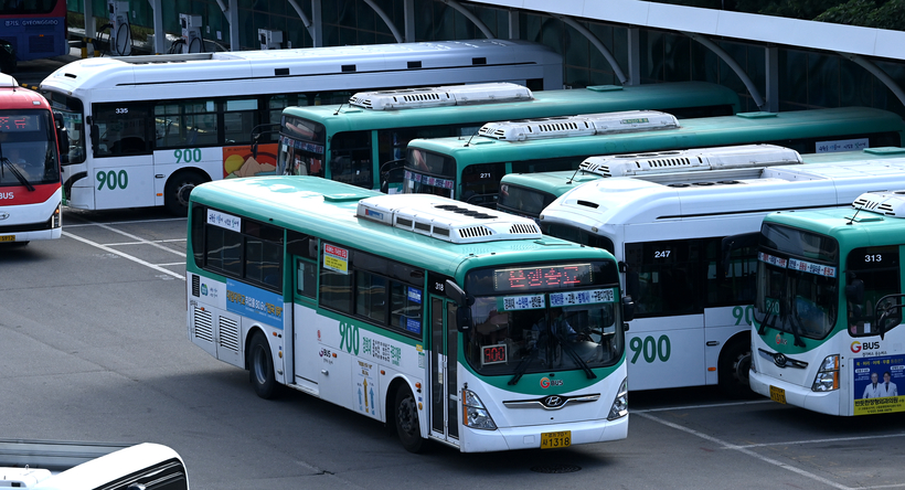 경제 악화 속 신중하게… 경기도, 버스 요금 6년만 인상 검토