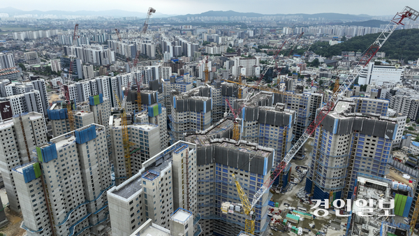 경기도 내 신축 아파트 공사현장. /경인일보DB