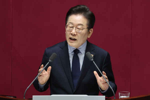 더불어민주당 이재명 대표가 10일 국회 본회의에서 교섭단체 대표 연설을 하고 있다. 2025.2.10 /연합뉴스