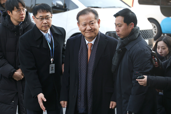 이상민 전 행정안전부 장관이 11일 서울 종로구 헌법재판소에서 열린 윤석열 대통령 탄핵심판 7차 변론에 출석하고 있다.2025.2.11/사진공동취재단