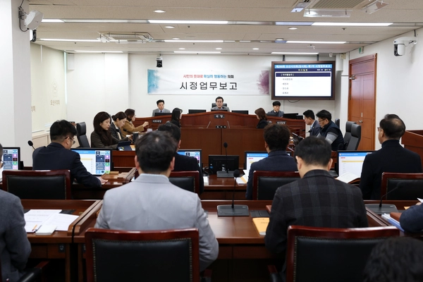 오산시의회가 지난 6일부터 나흘간 2025 시정 업무보고‘를 열고 시정 운영 방향과 주요 정책을 점검했다./ 오산시의회 제공