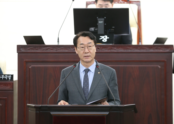 18일 열린 제239회 화성시의회 제1차 임시회 본회의에서 정명근 시장이 2025년 시정 운영 방향에 대해 밝히고 있다. 2025.2.18 /화성시 제공