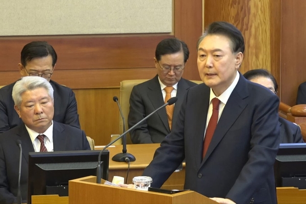 윤석열 대통령이 20일 서울 종로구 헌법재판소에서 열린 본인의 탄핵 심판 11차 변론에서 발언하고 있다. 2025.2.25 /연합뉴스