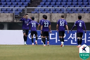 FC안양, 광주FC에 1-2 역전패…1부리그 데뷔전 승리 후 2연패