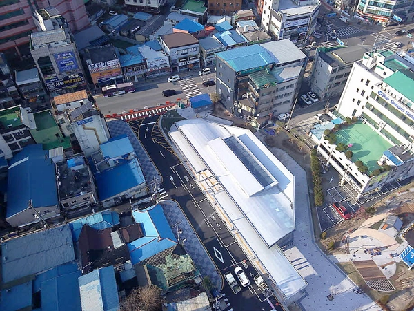 지난 2월 새롭게 개장한 포천공영버스터미널. 시외버스와 승객들을 위한 최신 시설을 갖추고 365일 24시간 개방된다. /포천시 제공