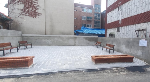 빈집을 철거하고 조성된 주민쉼터. /중구 제공