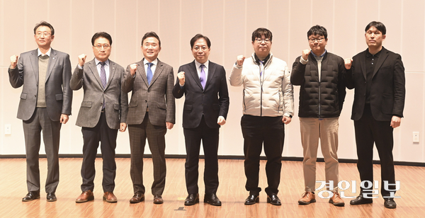 5일 오전 수원시 영통구 경기주택도시공사(GH) 신사옥에서 열린 사장 퇴임식에서 김세용 GH 사장이 퇴임사를 하고 있다. 2025.3.5 /이지훈기자 jhlee@kyeongin.com
