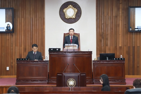 여주시의회는 지난 5일 제73회 임시회 1차 본회의를 열고 11일까지 총 38건의 안건을 심의한다. 2025.3.5 /여주시의회 제공