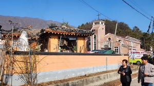 [포토] 포천 노곡리 민가에 포탄 낙하