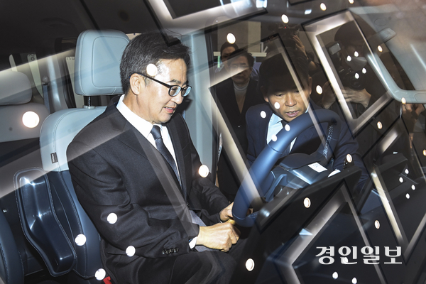 6일 오전 화성시 기아오토랜드 화성에서 경기도-화성시-기아차 PBV 업무협약 및 현장 간담회가 열리고 있다. 2025.3.6 /이지훈기자 jhlee@kyeongin.com